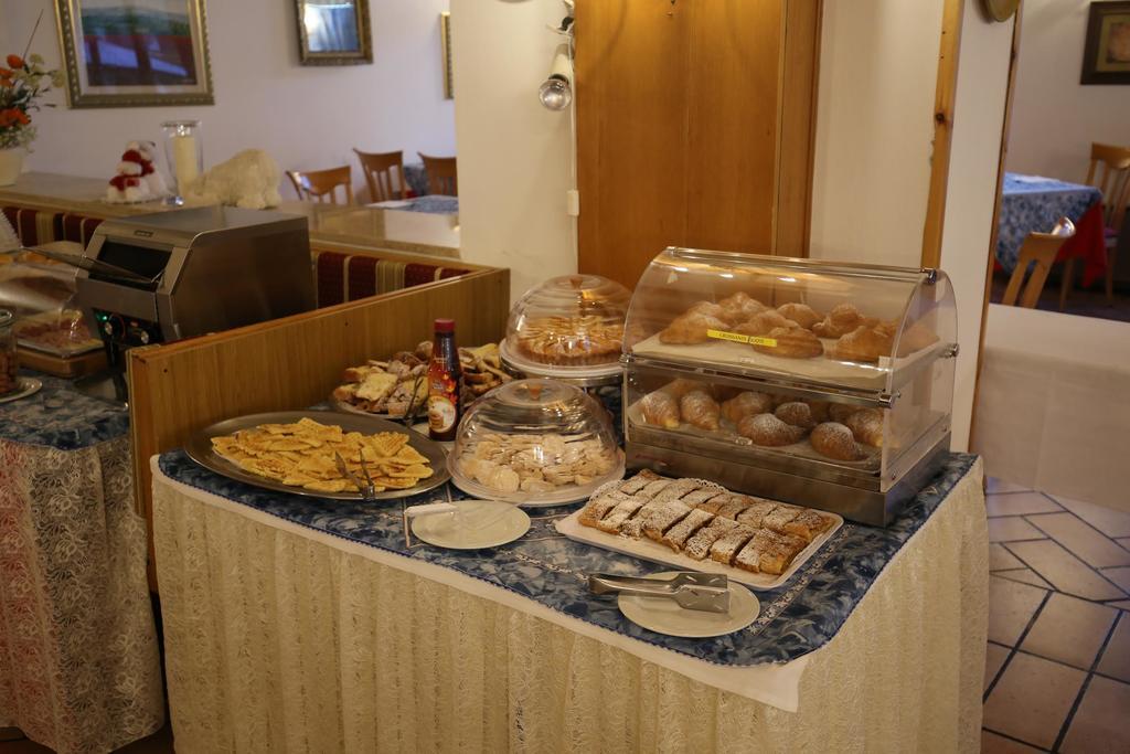 Park Hotel Mater Dei Pozza di Fassa Extérieur photo