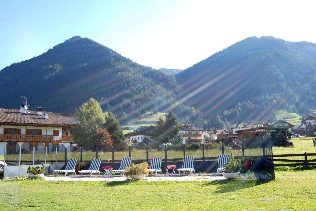 Park Hotel Mater Dei Pozza di Fassa Extérieur photo